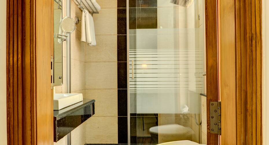 Sam Hotels, New Delhi 5
